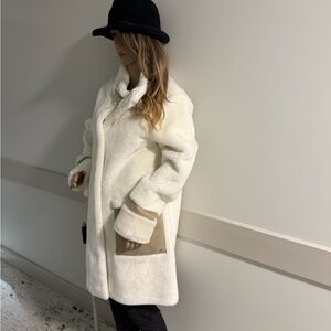 Manteau Blanc en Faussey Fourrure